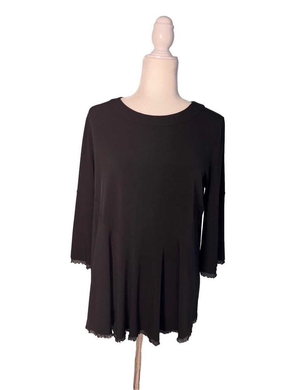nu black long sleeve flared knit fringed tunic - M